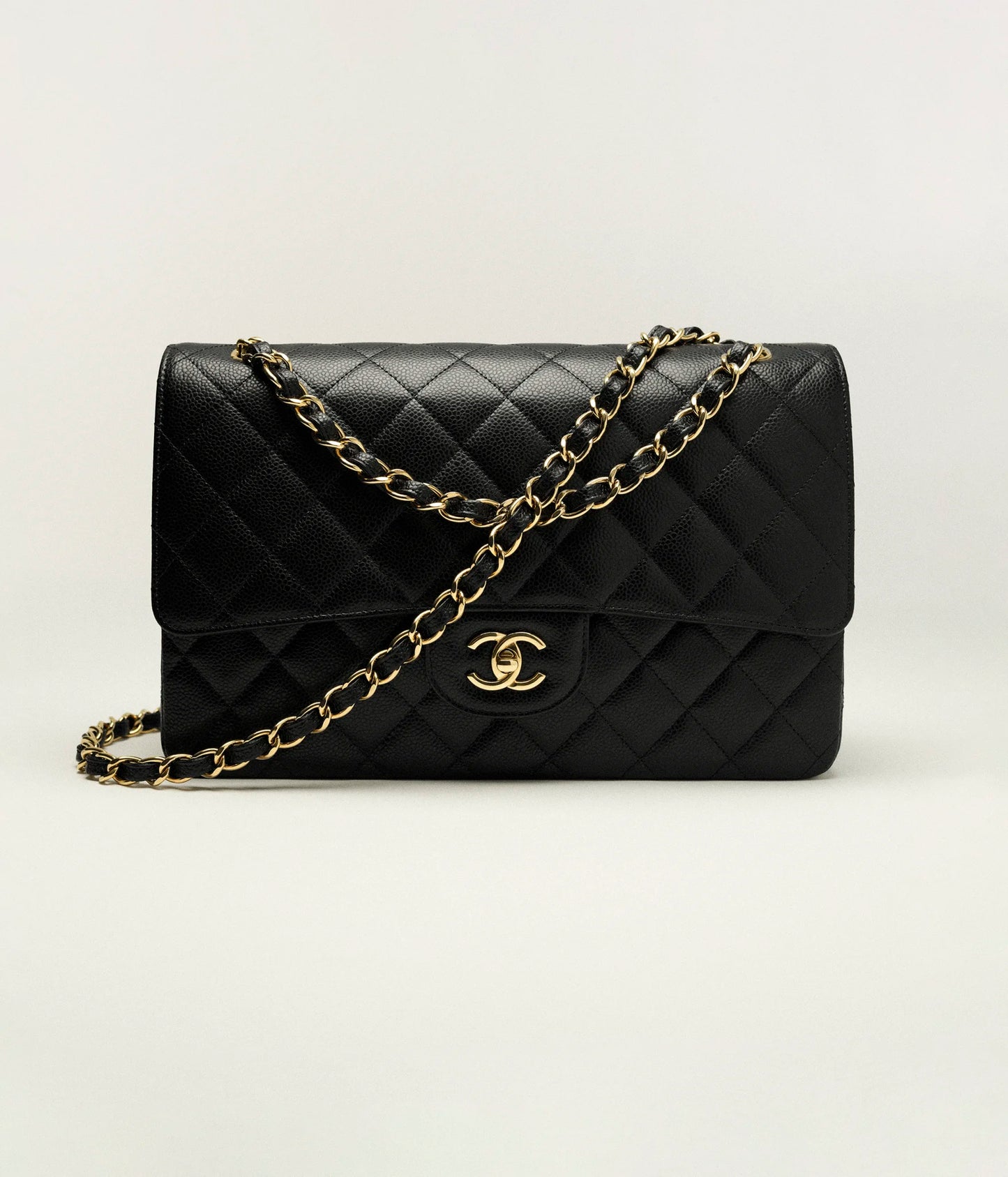 Klassische große schwarze Tasche