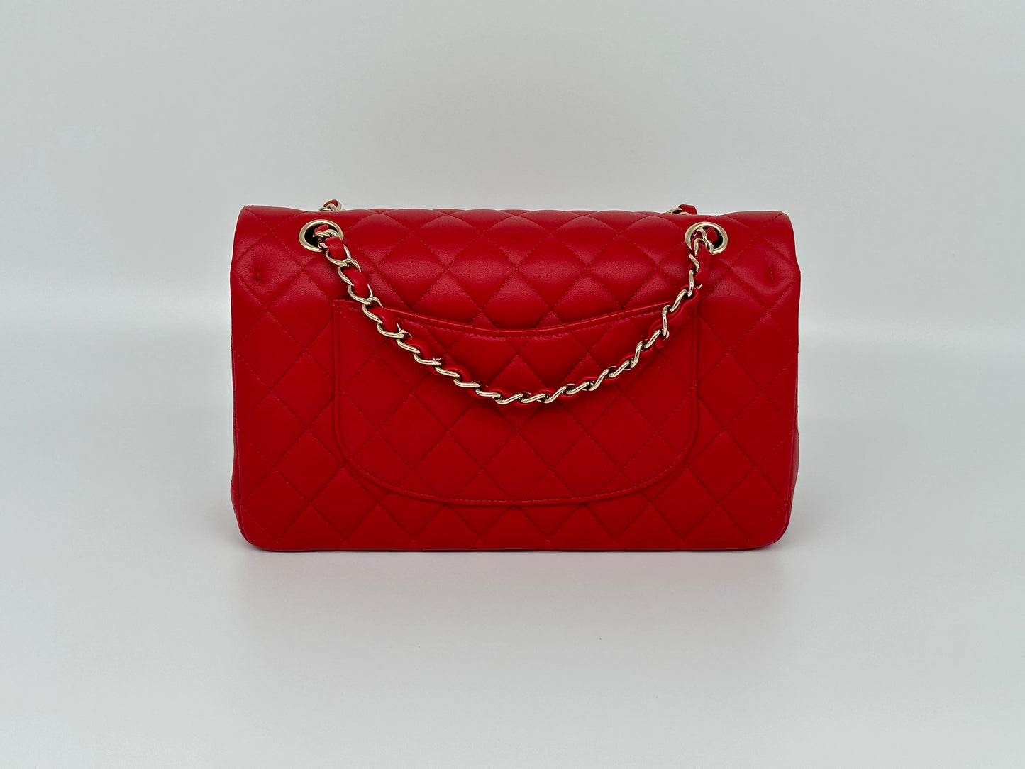 11.12 Rote Handtasche