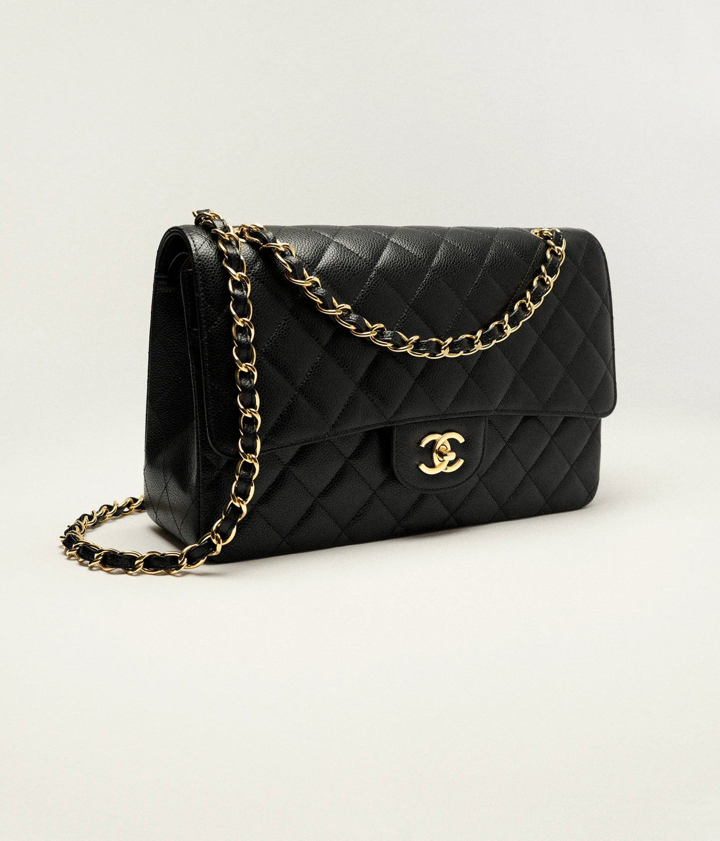 Klassische große schwarze Tasche