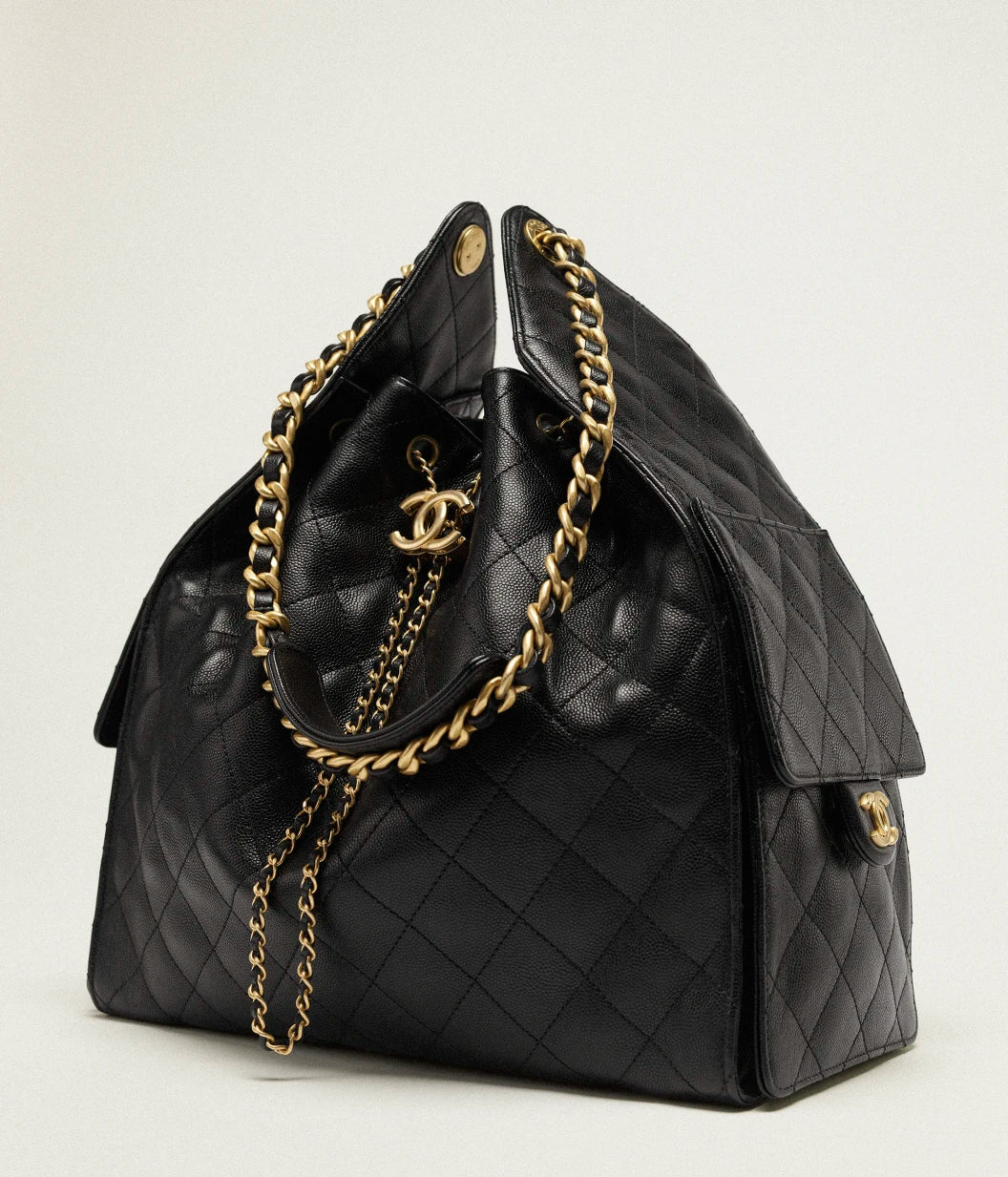 CHANEL 25 Mittelgroße schwarze Tasche