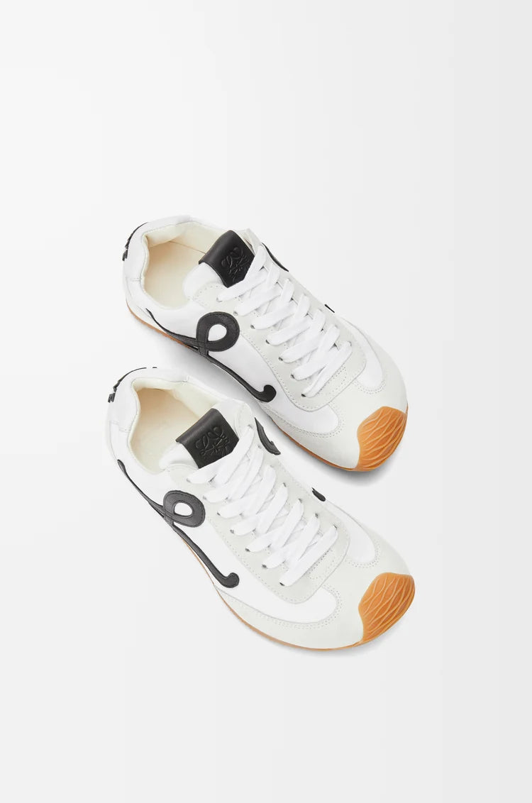Ballet Runner 2.0 Sneaker aus weiß/schwarzem Nylon und Leder