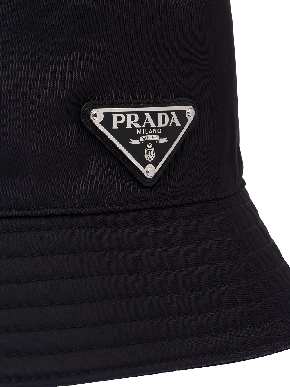 Cappello a secchiello in nylon riciclato