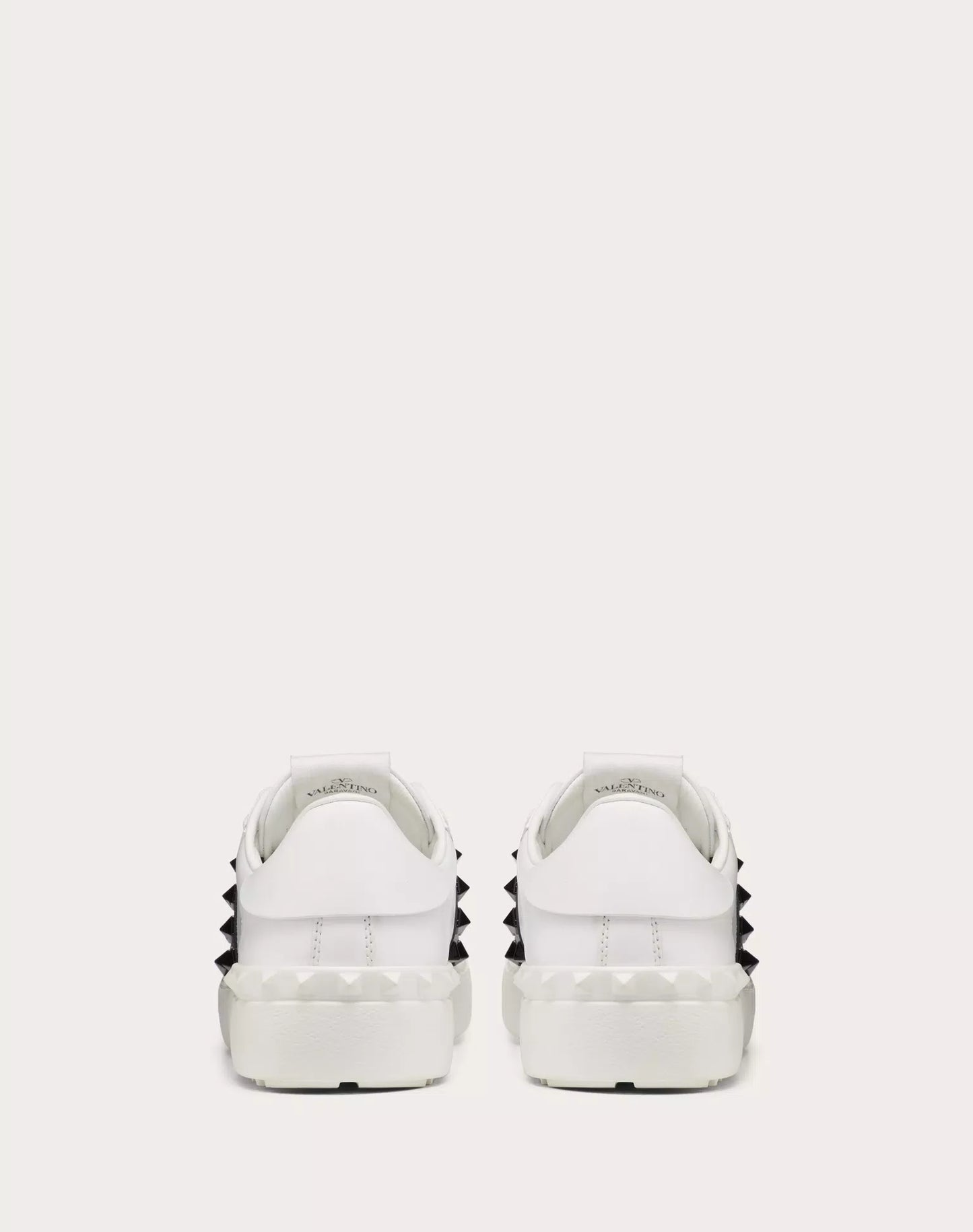 ROCKSTUD UNTITLED SNEAKER AUS KALBSLEDER MIT PASSENDEN NIETEN