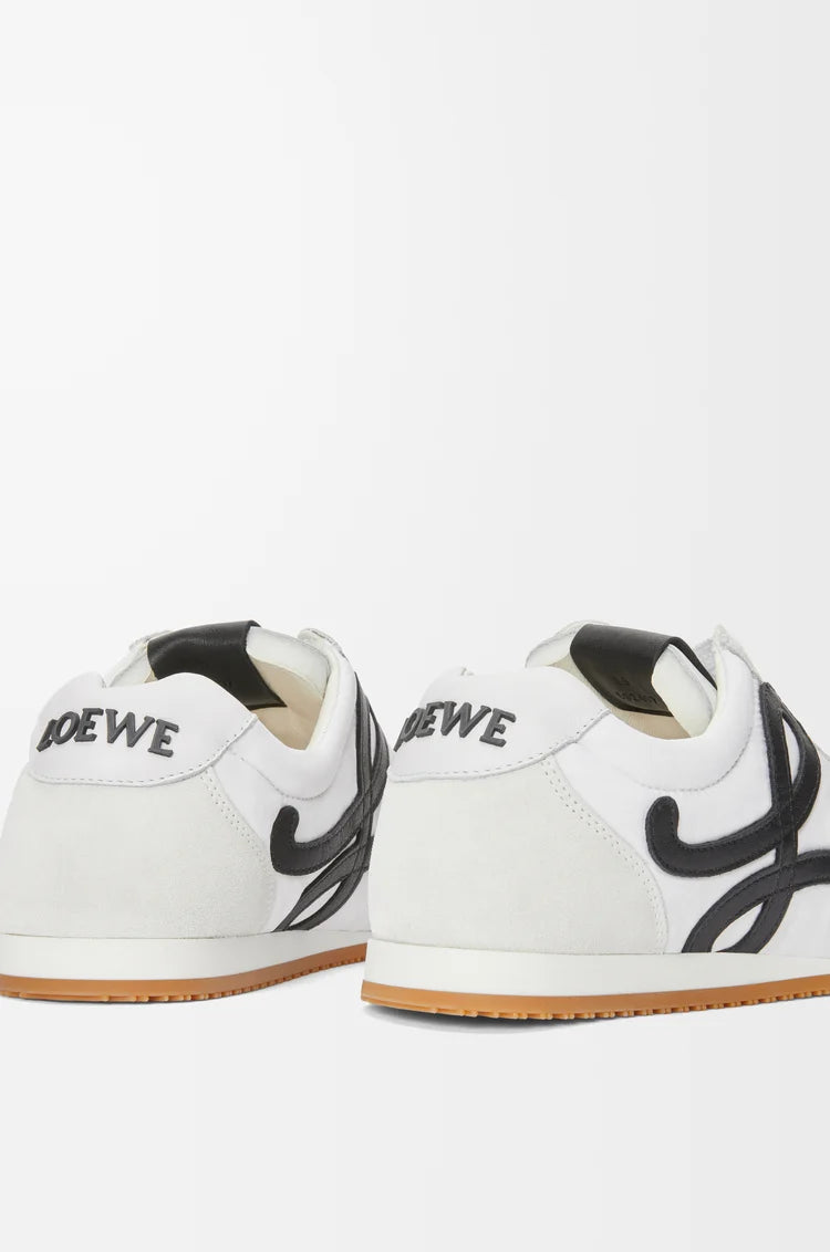 Ballet Runner 2.0 Sneaker aus weiß/schwarzem Nylon und Leder