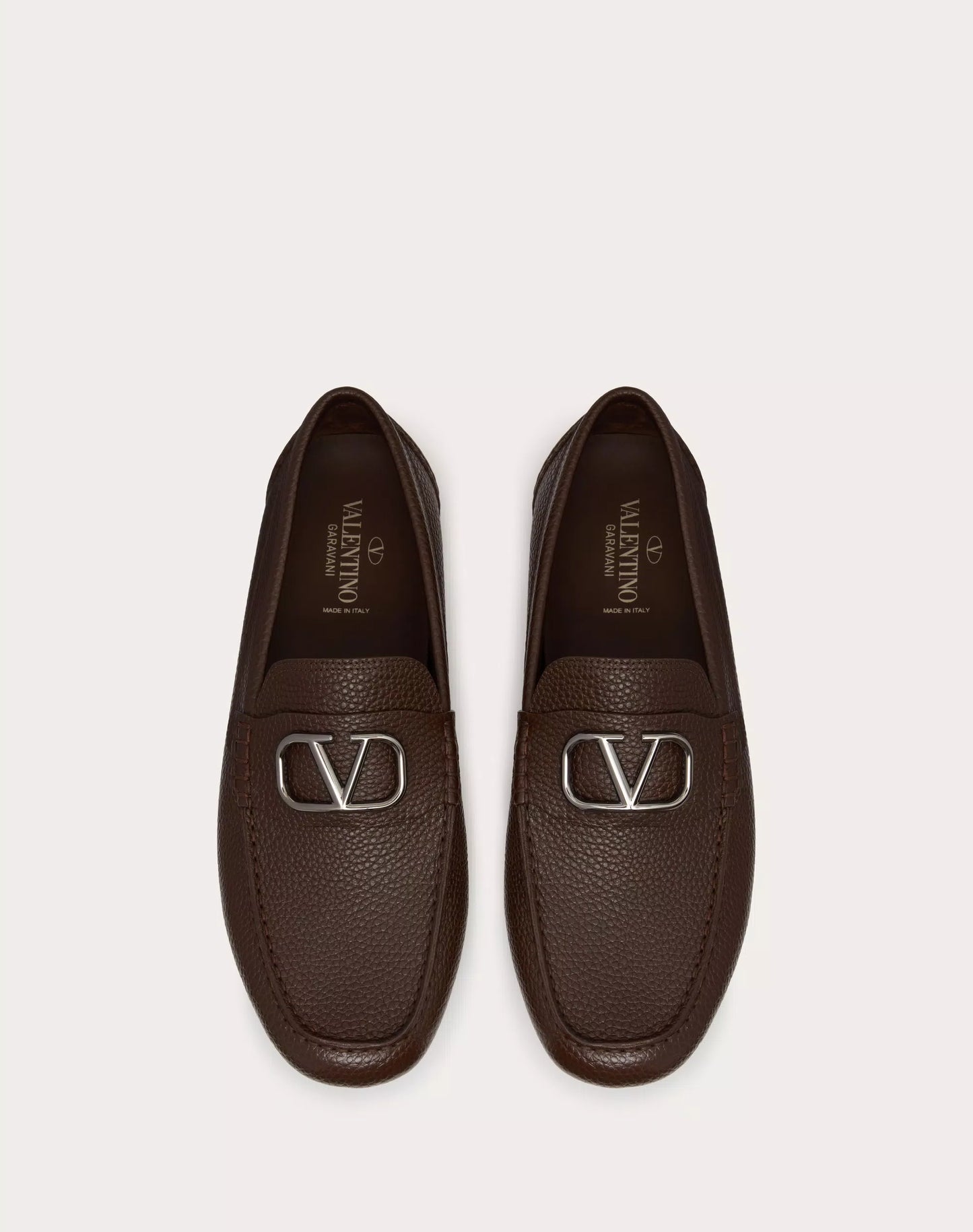 VLOGO SIGNATURE DRIVER LOAFER IN BROWN GARNET CALFSKIN