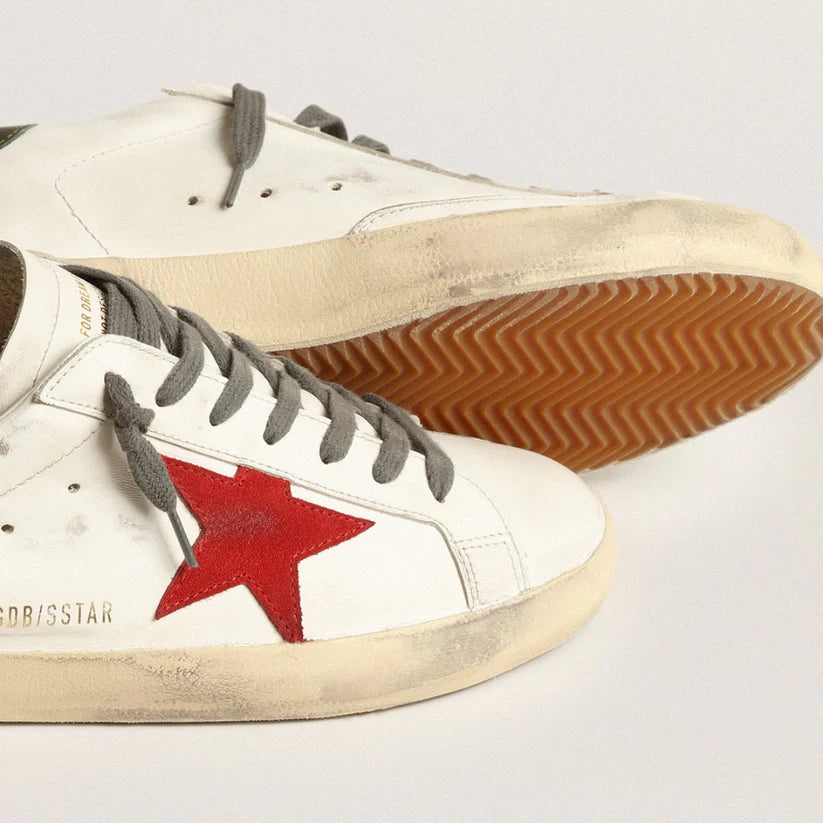 Super Star Suede Rote und grüne Lederfersenlasche
