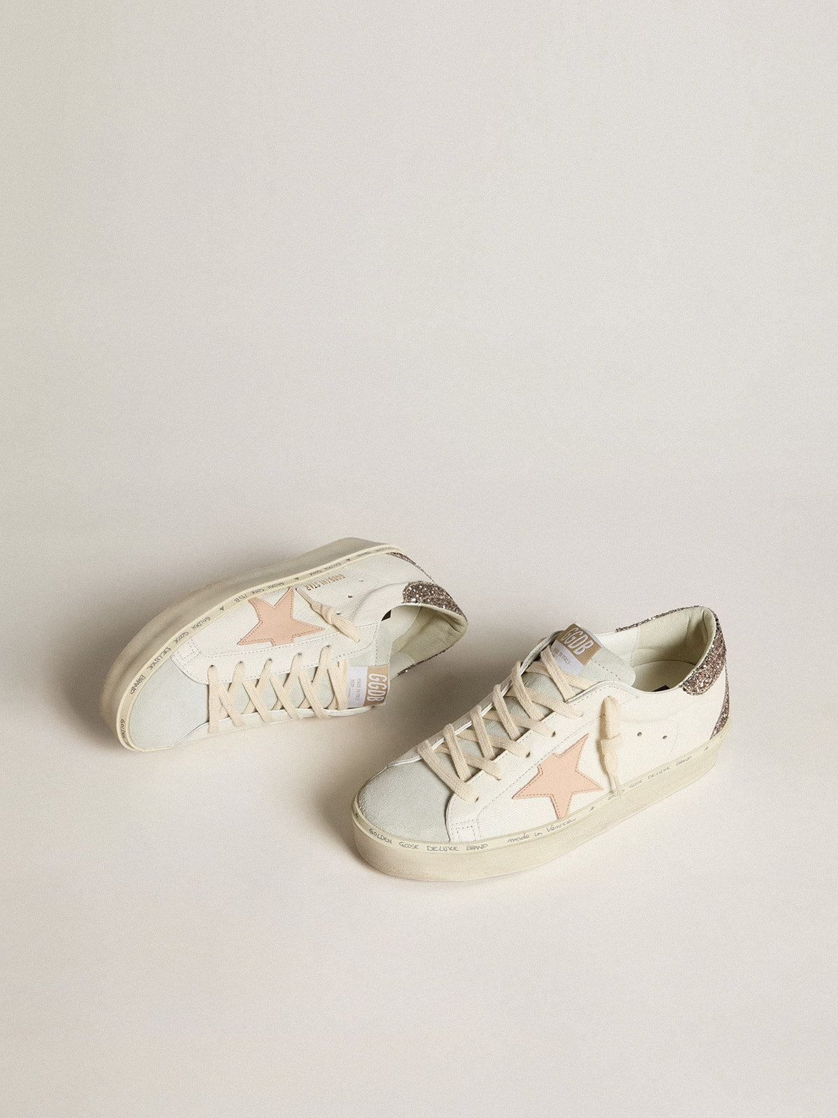 Hi Star aus weißem Nappaleder mit rosa Lederstern und Glitzerabsatz