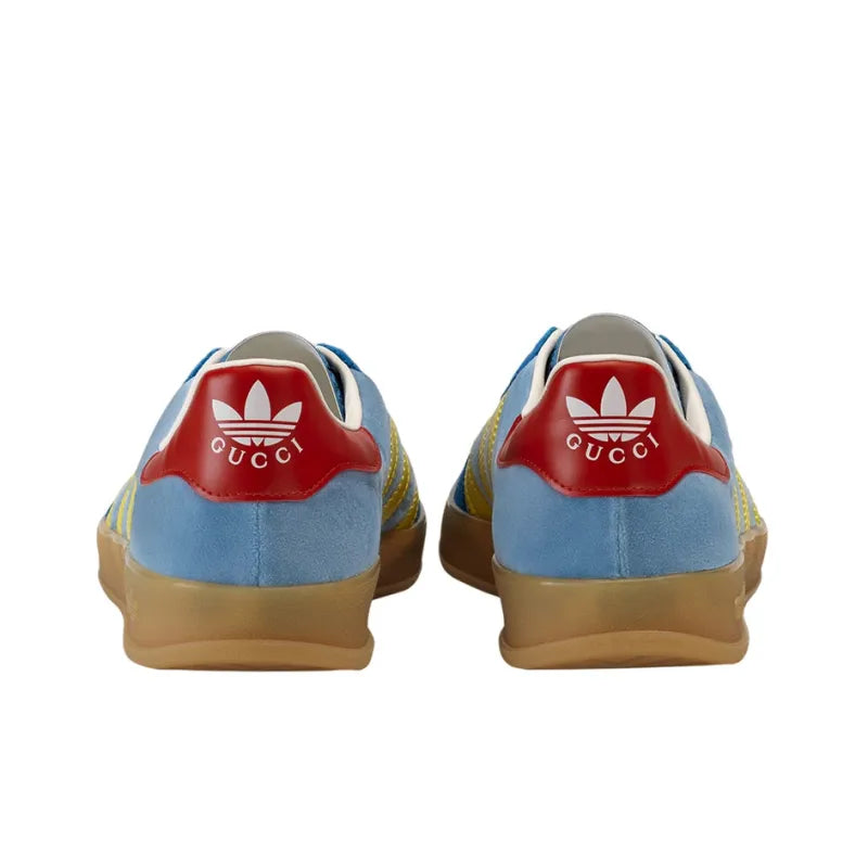Adidas x GG Gazelle Sneakers aus hellblauem Wildleder