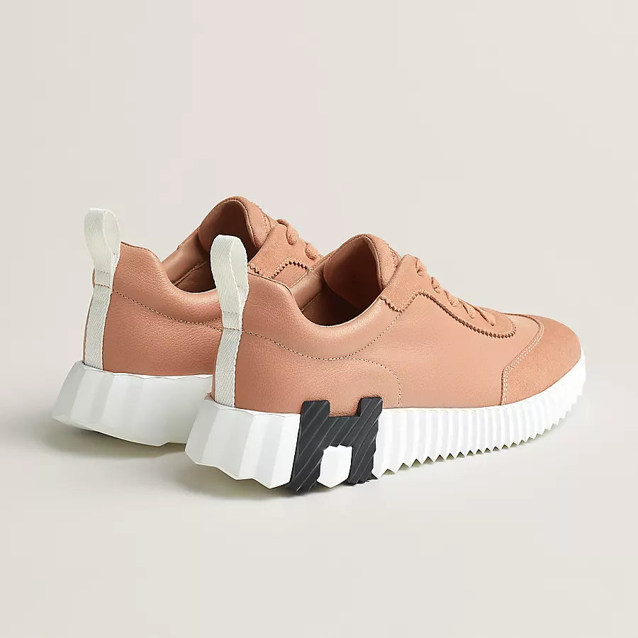 Hüpfender Sneaker Nude