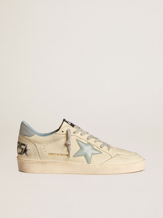 Ball Star LTD con stella in plastica azzurro chiaro e talloncino in pelle sul retro