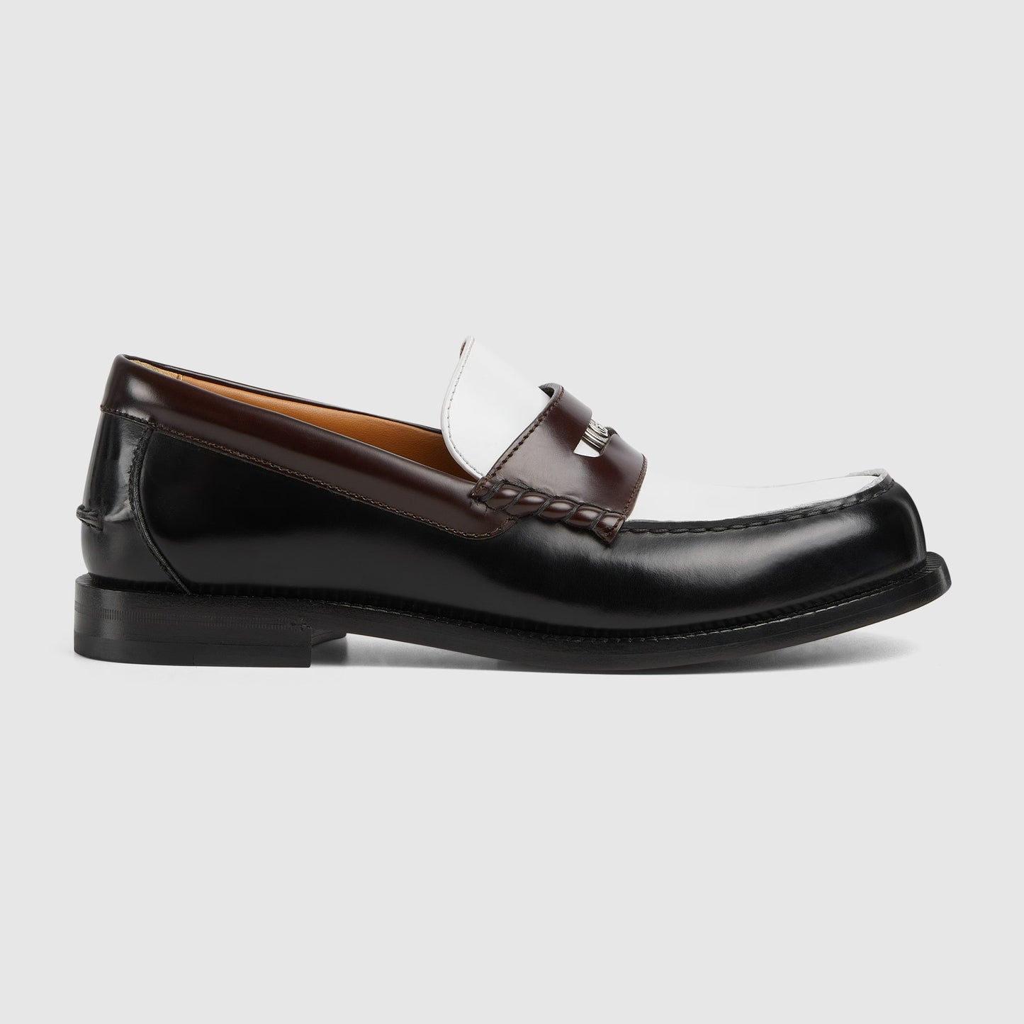 Men's moccasin with removable black and white leather detail