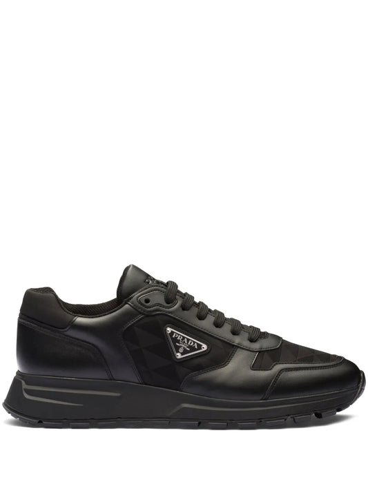 Sneakers in pelle con logo jacquard