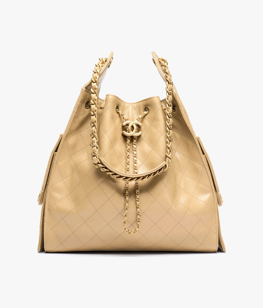 CHANEL 25 Mittlere Tasche in Dunkelbeige