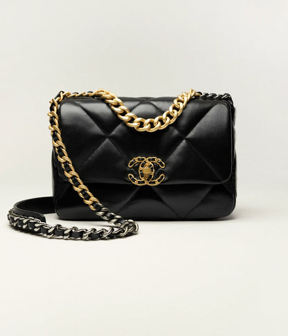 CHANEL 19 Schwarze Tasche