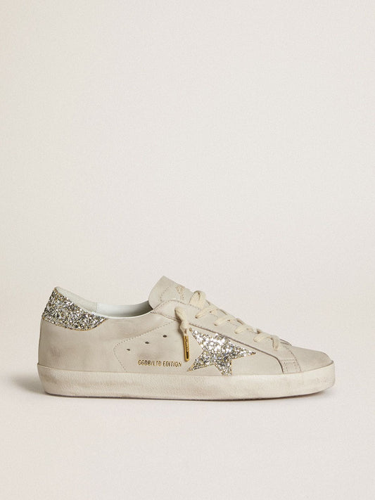 Super-Star LTD aus elfenbeinfarbenem Nappaleder mit Stern und Absatz in Platin-Glitzeroptik