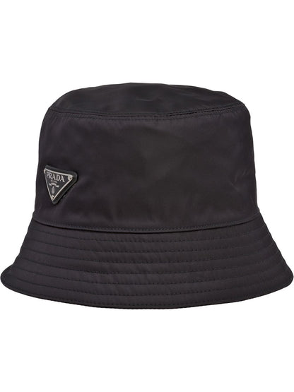 Cappello a secchiello in nylon riciclato