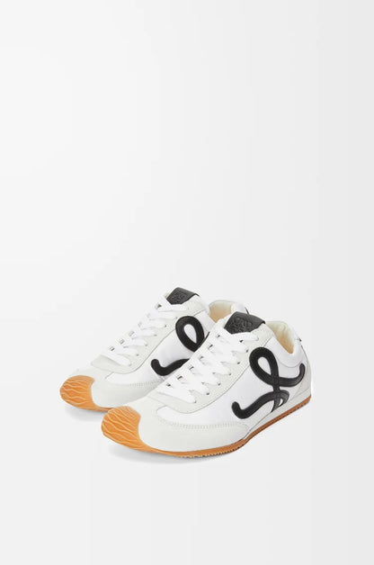 Ballet Runner 2.0 Sneaker aus weiß/schwarzem Nylon und Leder