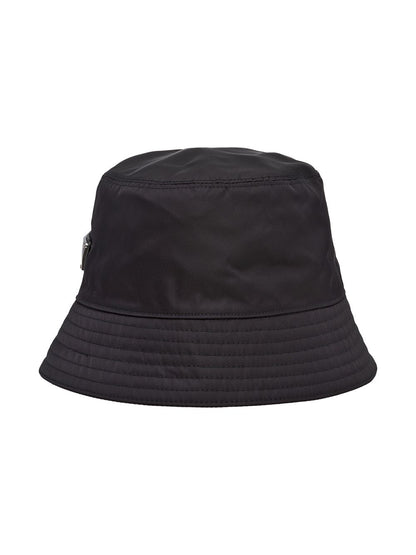 Cappello a secchiello in nylon riciclato