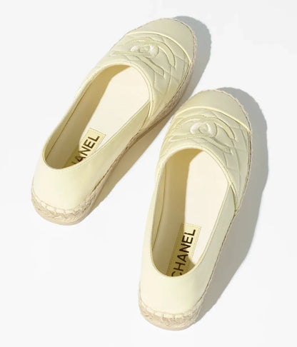 Hellgelbe Espadrilles