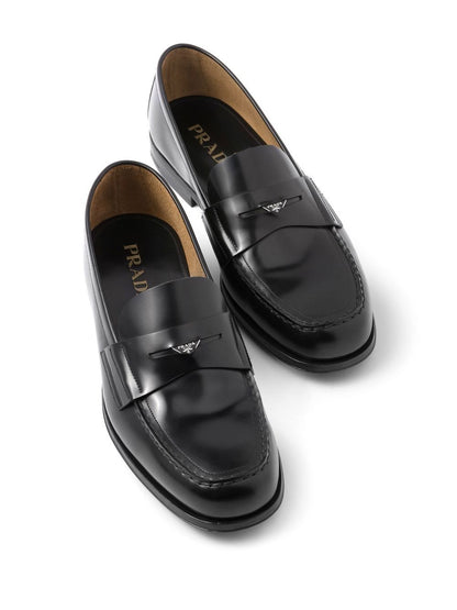 Leather loafers with logo and plaque Black