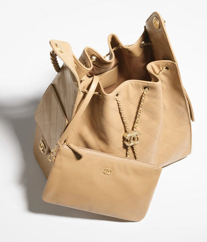 CHANEL 25 Mittlere Tasche in Dunkelbeige