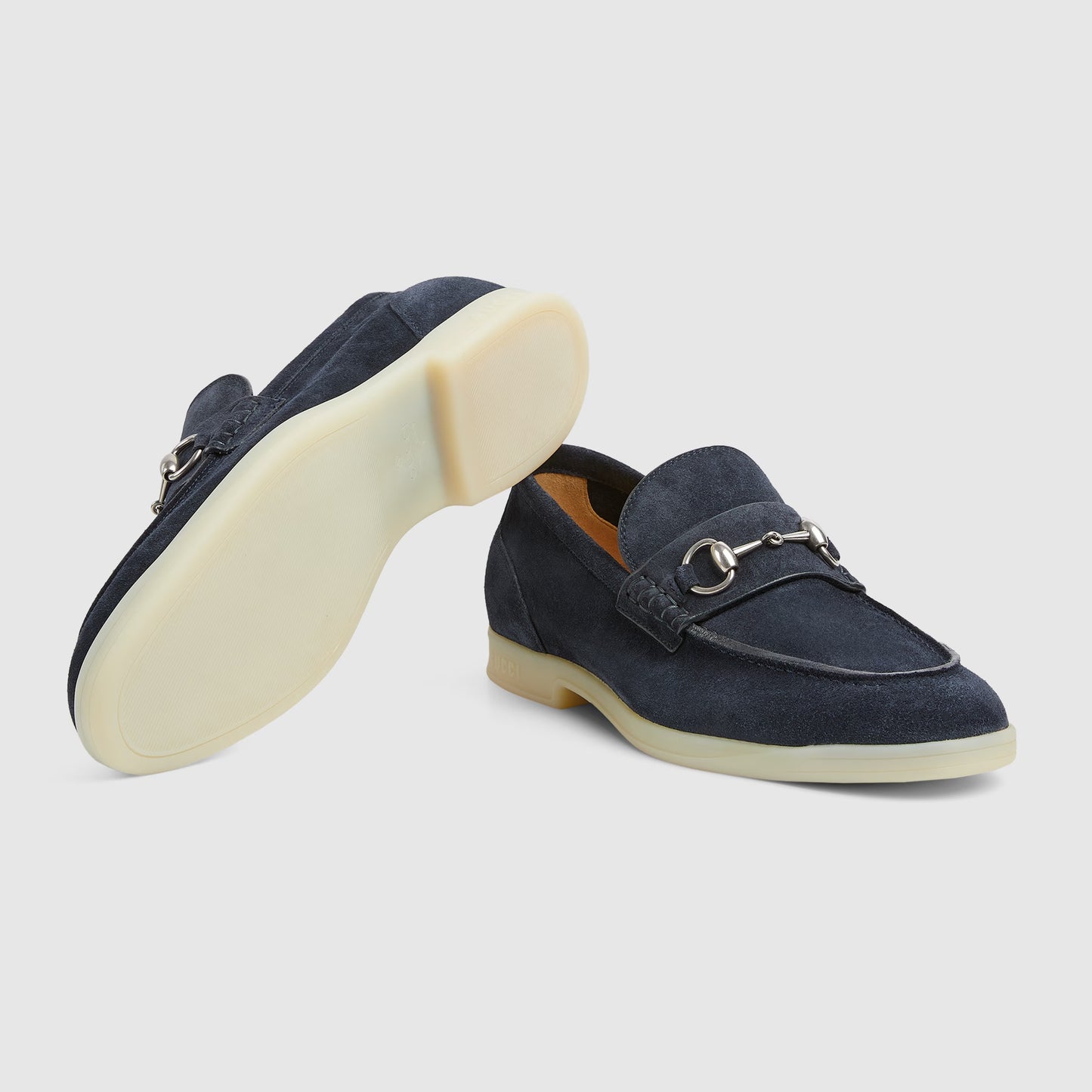 Men's moccasin with dark blue suede leather clamp