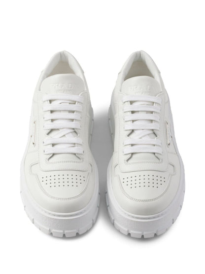 Scarpe in pelle bianca