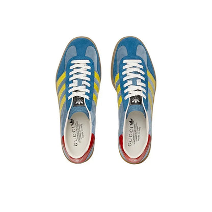Adidas x GG Gazelle Sneakers aus hellblauem Wildleder