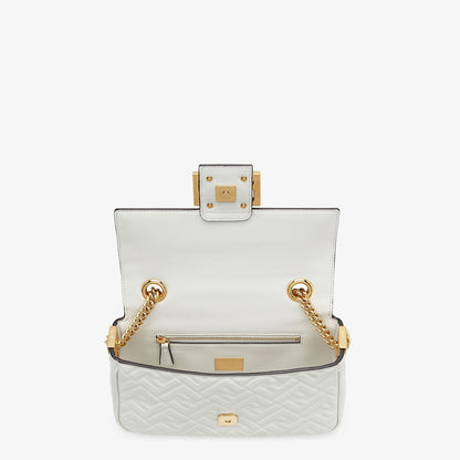 Baguette Chain Midi in white nappa
