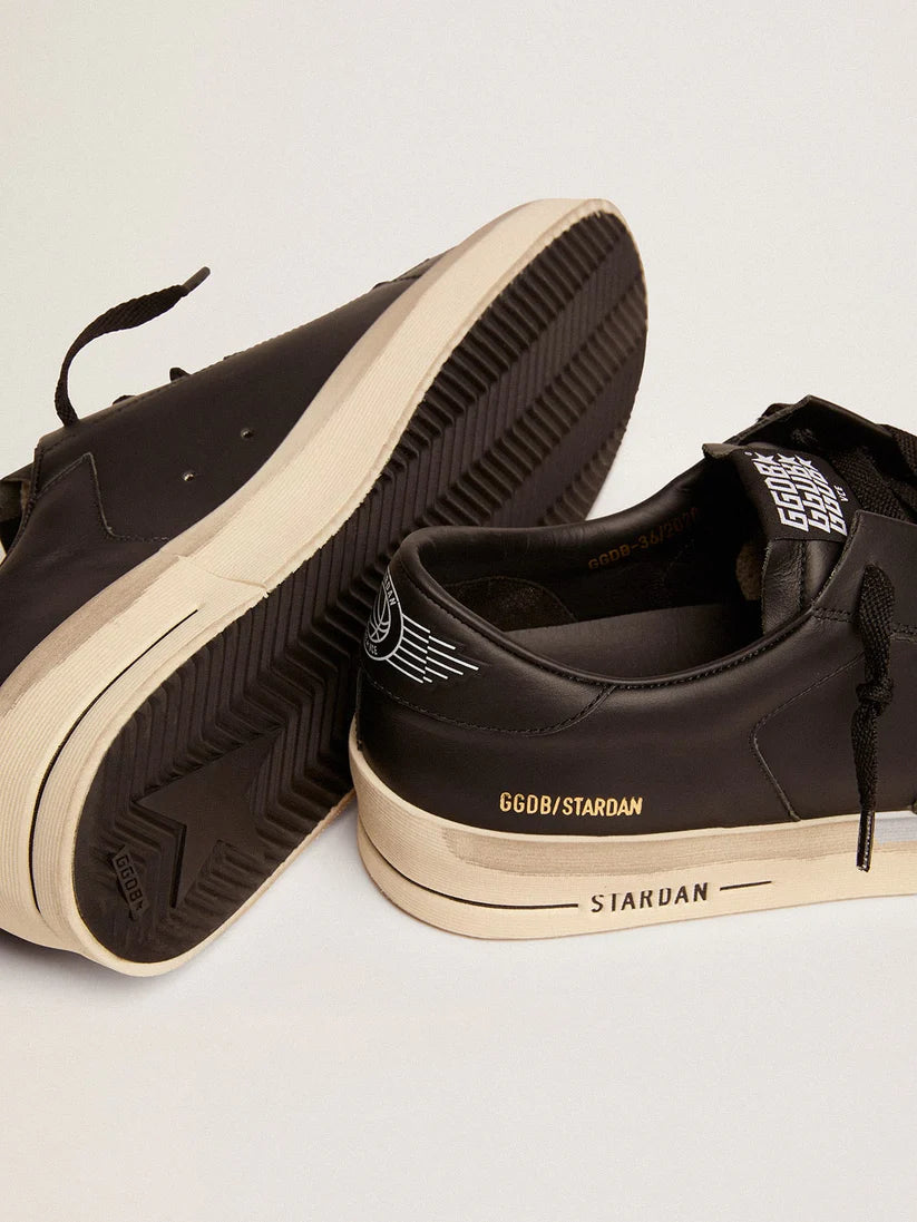 Stardan in total black leather
