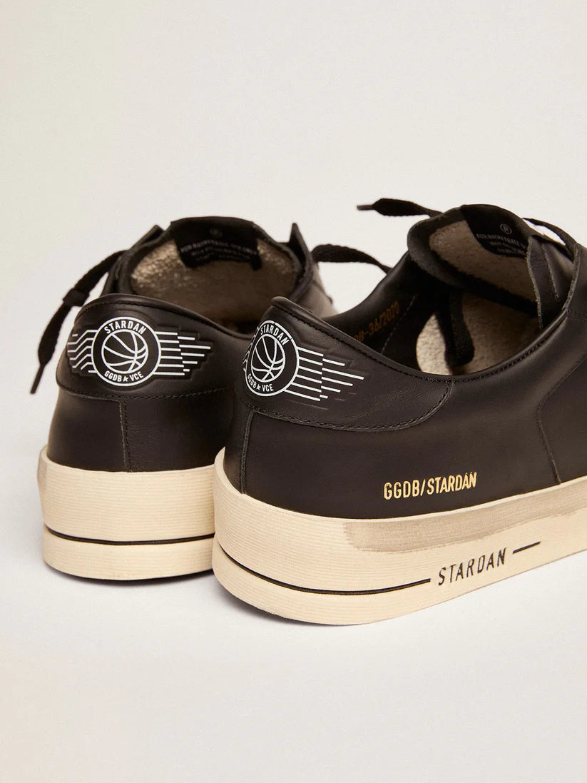Stardan in total black leather