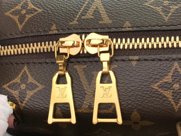 LV PETITE MALLE SOUPLE Pink